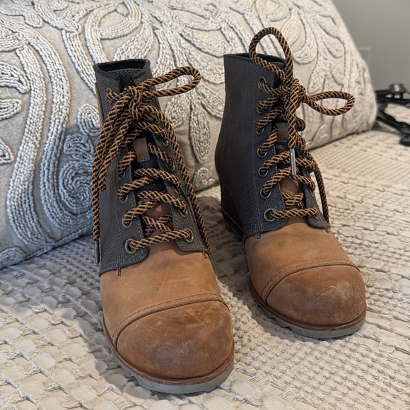 Sorel Women’s NL2264 Nubuck Brown Joan of Arctic Wedge Winter Boots - Picture 5 of 6